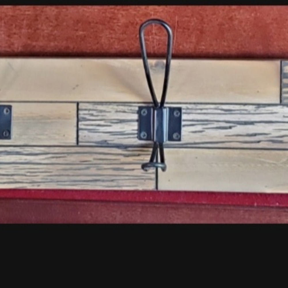 New Frame Decor with Hooks